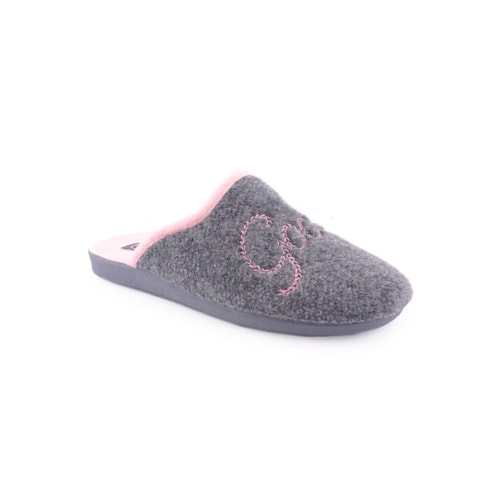 Chinelo JAVER