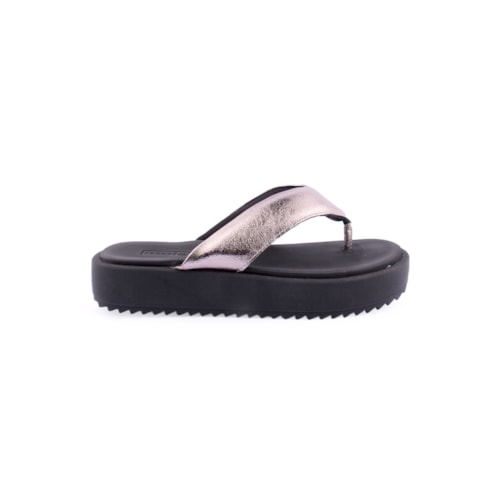 Chinelo MOLECA