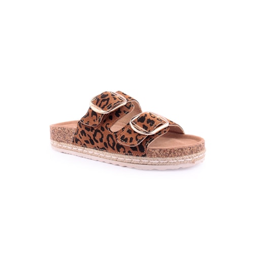 Chinelo ISTERIA