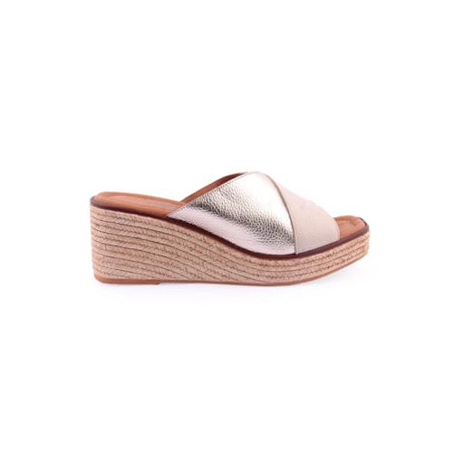 Chinelo WILANO